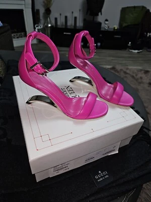 Sandalias Alexander McQueen Tacón Esculpido 37 Rosa Plata Estilo: BOBBY Foto 1 de 4