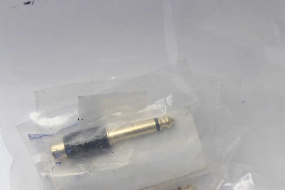 Monoprice TS Mono Enchufe a RCA Jack Adaptador Chapado en Oro 1/4" 7149 Foto 1 de 1