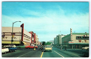 Yakima Washington Street Scene autos W. T. Grant Store chrome Postcard D093 - Picture 1 of 2