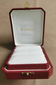 Cartier Trinity Eheringe Echtleder rote Box wie neu Zustand - Bild 1 von 12