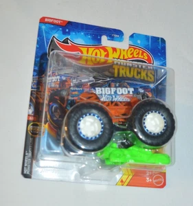 HOT WHEELS 2025 MONSTER TRUCKS - BIGFOOT METALLIC BLUE MONSTER TRUCKS LIVE 8/8 - Picture 1 of 5