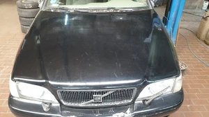 Motorhaube Volvo C70 2.5T N Farbe schwarz nachlackiert Coupe - Bild 1 von 7