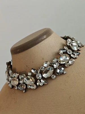 DESLUMBRANTE COLLAR GARGANTILLA FLOR PEDRERÍA ZARA GLAMOUR TONO PELTRE AJUSTABLE  Foto 1 de 4