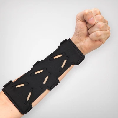 Protector de brazo de tiro con arco, protector de antebrazo de doble capa ajustable y transpirable con 3 Foto 1 de 4
