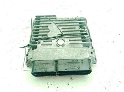 03L906023LM centralina per SKODA RAPID (NH3) 1.6 TDI 2012 21160370 - Immagine 1 di 3