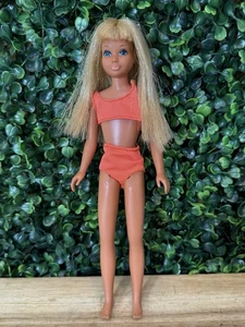 MUÑECA PATRÓN MALIBU #1069 vintage años 70 con traje de baño naranja de dos piezas - Imagen 1 de 14