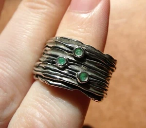 Anello a fascia artigianale argento sterling strutturato triplo smeraldo misura 925 9 16,9 g - Foto 1 di 13