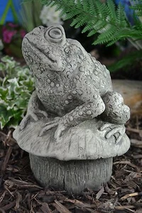 Adorno de jardín de piedra Ardie the Toad - Imagen 1 de 11