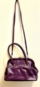 Valerie Stevens Leder lila Handtasche Umhängegurt Krokodilmuster - Bild 1 von 13