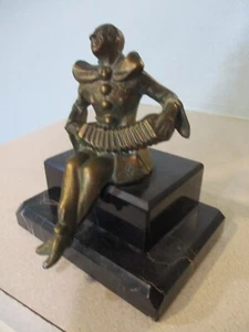 BRONZE ART DECO JESTER PLAYING ACCORDIAN SITTING ON MARBLE SCULPTURE FIGURE - Picture 1 of 13