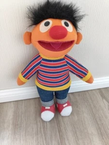 Ernie Kuscheltier /Stofftier Sesamstraße ca. 30 cm - Bild 1 von 3