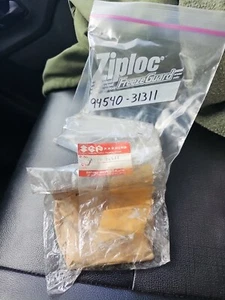 SUZUKI GS1000ES/GS750ES/GS700ES LOWER COWLING BRACE NOS! A6 - Picture 1 of 3