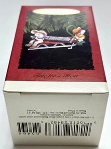 *NEVER OPENED* - 1996 Hallmark Ornament - TIME FOR A TREAT - Hersheys Bar - Picture 1 of 5