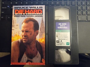 STERBEN HARD WITH A VENANCE - VHS- 1995 - BEWERTET R, PLUS BONUSHERSTELLUNG VON BAND NR - Bild 1 von 4