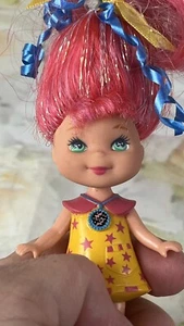 1993 Mattel Li'l Lil Secrets Mini Puppe grüne Augen rosa Haare Stern Kleid Vintage - Bild 1 von 9