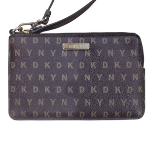 Autentico portafoglio da polso con monogramma DKNY - usato, difetto cinturino - Foto 1 di 18