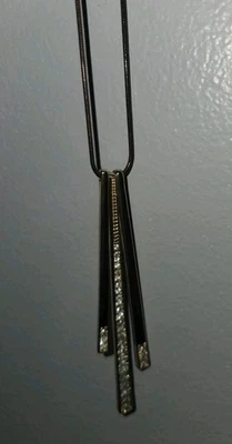 Mujer WHBM Cadena Negra 3 Barras Colgante Collar Casa Blanca Mercado Negro Joyería Foto 1 de 4