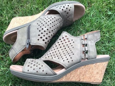 Sandalias de cuña Cobb Hill de corcho talla 11 cuero gamuza verde suave cierre de cremallera lateral Foto 1 de 4