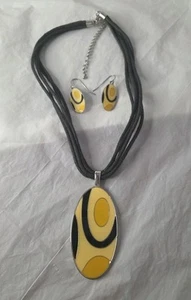 Oval Necklace And Drop Earring Set Retro Hippie Look Boho Yellow Black Oval - Picture 1 of 14
