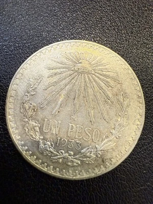 México PLATA 1933 Un 1 Peso Gorra y Rayos - H12673 Foto 1 de 2