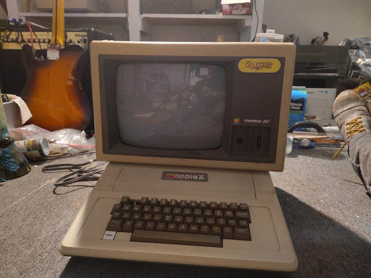 AppleⅡ plus diskⅡ 2台 モノクロディスプレイモニタ AppleⅡ plus diskⅡ 2台 モノクロディスプレイモニタ AppleⅡ