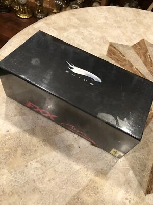 SEALED FERRARI FXX MARANELLO # 30 M.S. HOT WHEELS ELITE SPECIAL 1/18. - Image 1 of 3