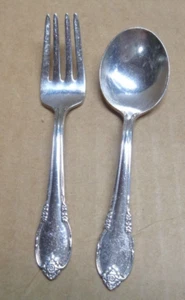 Vtg 1847 Rogers Bros IS Silverware REMEMBRANCE Baby Flatware Set/2 SPOON & FORK - Picture 1 of 4