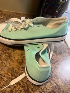 Shoes Womans 10  Sneakers Teal Lace Up Casual Low - Picture 1 of 4