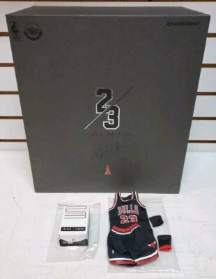 Enterbay NBA Michael Jordan Final (Away) 1/6 Real Masterpiece Collector's Figure - Image 1 of 4