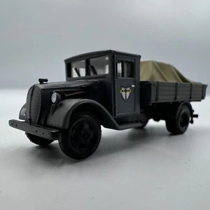 Herpa 745604 Opel Blitz 3-T tank truck of III/JG 27 scale 1/87 (HO) - Picture 1 of 6