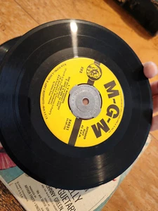 An American In Paris Musical Vinyl Gershwin and Gene Kelly 45 RPM - Imagen 1 de 8
