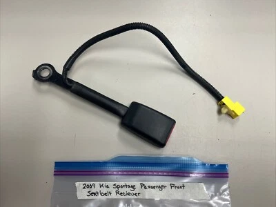 Conjunto de hebilla de cinturón de seguridad de pasajero delantero derecho Kia Sportage 2008 2009 Foto 1 de 4