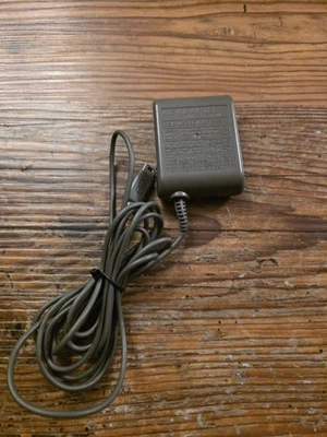 Cargador adaptador de CA Nintendo DS Lite OEM USG-002 - Probado Foto 1 de 3
