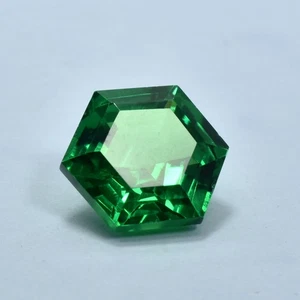 Las mejores piedras preciosas sueltas naturales verdes con forma elegante impecable granate de 10,50 quilates certificadas - Imagen 1 de 8
