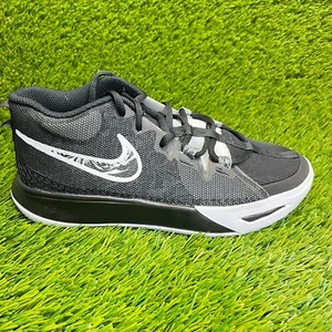 Nike Kyrie Flytrap 6 Boys Size 4.5Y Black White Basketball Shoes Sneakers - Picture 1 of 10