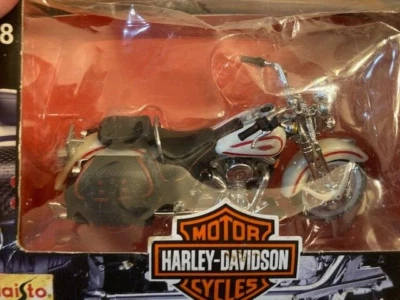 Harley Davidson FXSTSB Bad Boy Maisto 1/18 Diecast Motorcycle Series 1997 Negro Foto 1 de 3