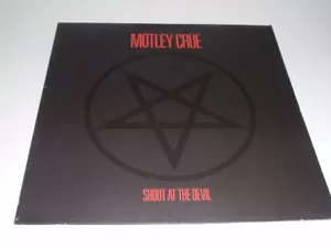 MÖTLEY CRÜE - SHOUT AT THE DEVIL - Vinyl LP, Reissue, Elektra 96-0289-1 (1983) - Bild 1 von 4