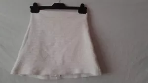 Ladies White Boucle Textured Mini Skirt. Size XS (Size 6) Zara Woman. - Picture 1 of 2