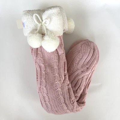 VICTORIA'S SECRET ROSA RODILLA ALTA ZAPATILLAS ULTRASUAVES BLANCO POMPONES CALCETINES NUEVOS Foto 1 de 4