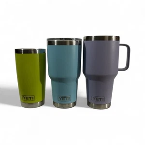 YETI TUMBLER LOTTO 20 oz 30 oz BLU COSMIC PURPLE & CHARTREUSE - Foto 1 di 10