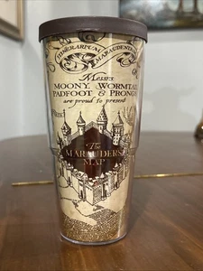Bicchiere Tervis Harry Potter Marauder's Map 16 oz caldo freddo con coperchio marrone usato in ottime condizioni - Foto 1 di 3