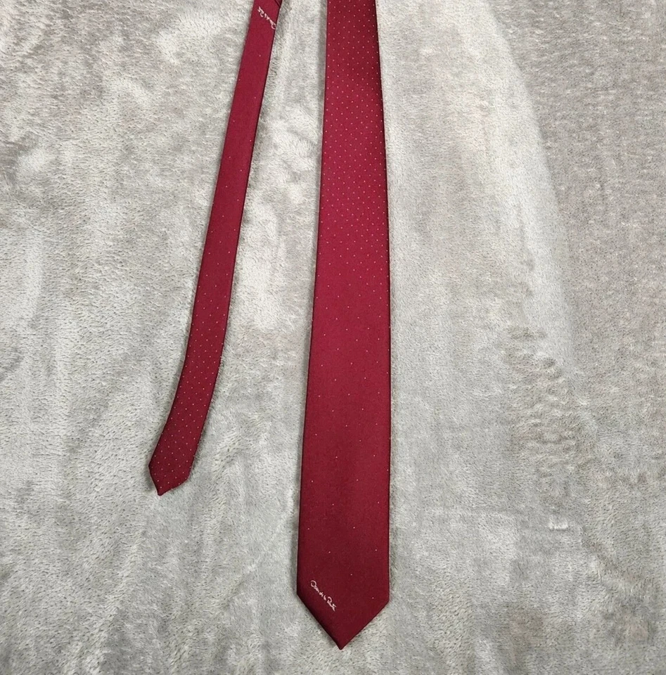 Corbata corta estrecha de colección Oscar De La Renta para hombre roja plateada estampada 56x3" Foto 1 de 4