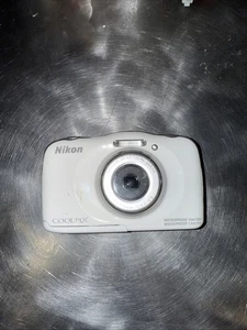 Cámara digital Nikon Coolpix S33 REPUESTOS REPARACIÓN blanca 13,2 MP sin probar - Imagen 1 de 2