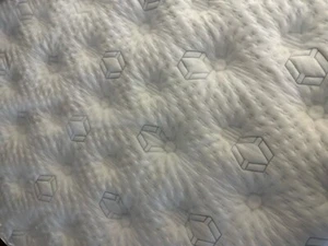 King AireLoom Pacific Park Medium Mattress - Picture 1 of 4