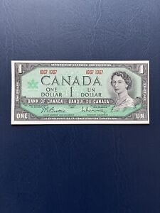 Canadian Dollar 1 Denomination Banknote Featuring Queen Elizabeth The 2nd.