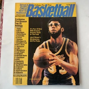 Anuario de baloncesto Street & Smith’s 1978-79 cubierta Kareem/excelente forma - Imagen 1 de 3