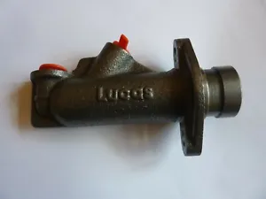 ROVER P6 3500 / 3500S  Lucas brake master cylinder.  NEW. - Picture 1 of 1