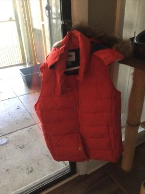 *VIEJO CHALECO ACOLCHADO ROJO MARINO CON CAPUCHA EXTRAÍBLE TALLA M Foto 1 de 2