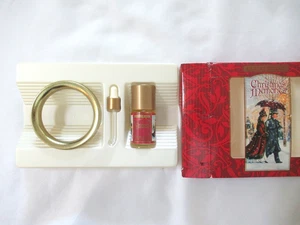 Neu im Karton Vintage 1994 Claire Burke Christmas Memories Lichtring & Duftöl Set - Bild 1 von 5