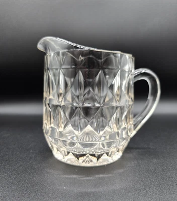 Jarra de vidrio transparente vintage Jeanette Windsor patrón depresión Foto 1 de 4